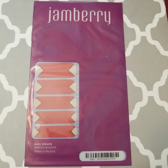 Jamberry November 2014 StyleBox Exclusive‎ - Picture 3 of 3
